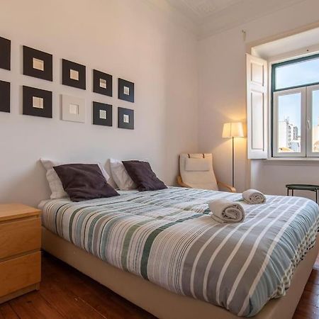 Typical Lisbon Apartment 2Bdr ภายนอก รูปภาพ